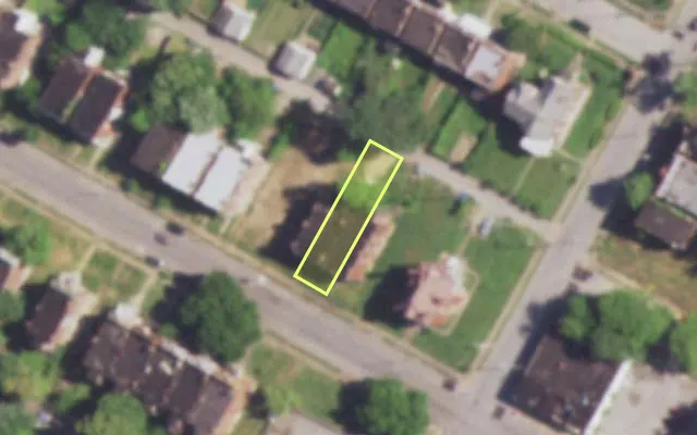 Aerial view of 4915 ST LOUIS AV — vacant lot, St. Louis with approximate parcel outline