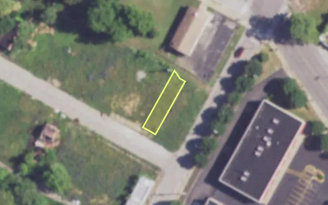 Aerial view of 3705 EVANS AV — vacant lot, St. Louis with approximate parcel outline