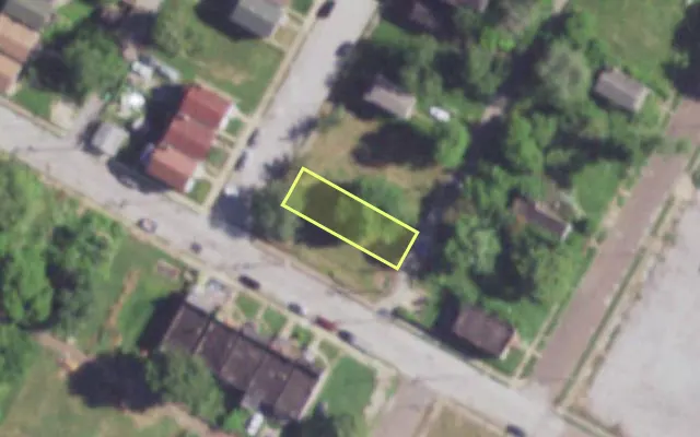 Aerial view of 4204 JOHN AV — vacant lot, St. Louis with approximate parcel outline