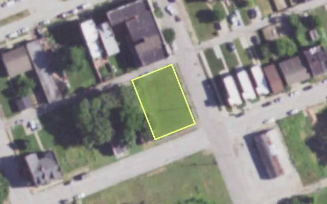 Aerial view of 1401 MONROE ST — vacant lot, St. Louis with approximate parcel outline