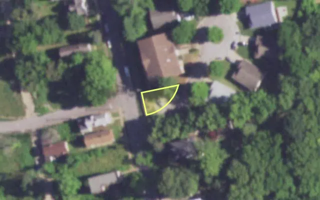 Aerial view of 8236 CHURCH RD — vacant lot, St. Louis with approximate parcel outline