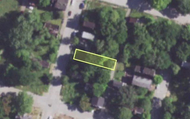 Aerial view of 3244 N 20TH ST — vacant lot, St. Louis with approximate parcel outline