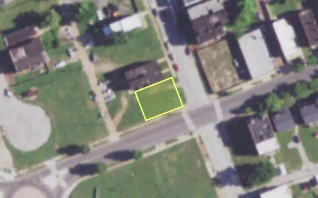 Aerial view of 3701 N 25TH ST — vacant lot, St. Louis with approximate parcel outline
