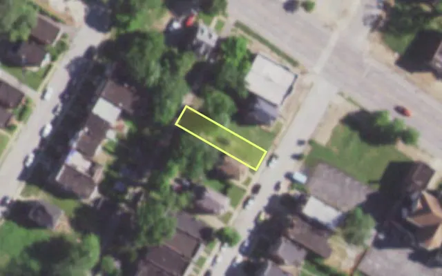 Aerial view of 1241 BLACKSTONE AV — vacant lot, St. Louis with approximate parcel outline