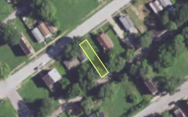 Aerial view of 2042 DESOTO AV — vacant lot, St. Louis with approximate parcel outline