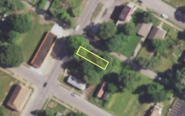 Aerial view of 2708 N NEWSTEAD AV — vacant lot, St. Louis with approximate parcel outline