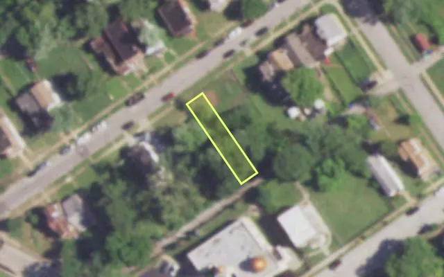 Aerial view of 4550 ALCOTT AV — vacant lot, St. Louis with approximate parcel outline