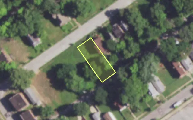 Aerial view of 5324 GERALDINE AV — vacant lot, St. Louis with approximate parcel outline