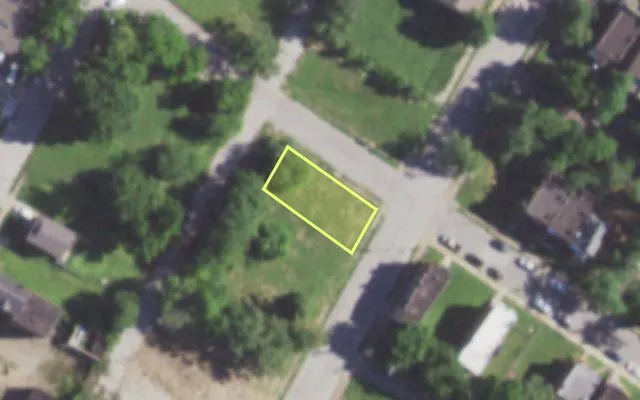 Aerial view of 1923 HODIAMONT AV — vacant lot, St. Louis with approximate parcel outline