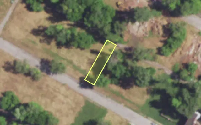 Aerial view of 4569 GARFIELD AV — vacant lot, St. Louis with approximate parcel outline