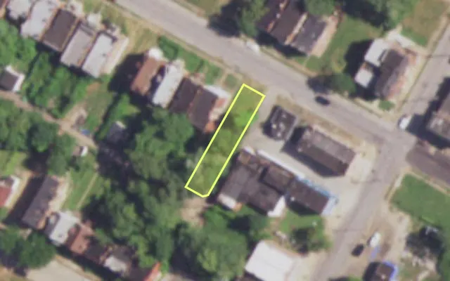 Aerial view of 4716 ST LOUIS AV — vacant lot, St. Louis with approximate parcel outline