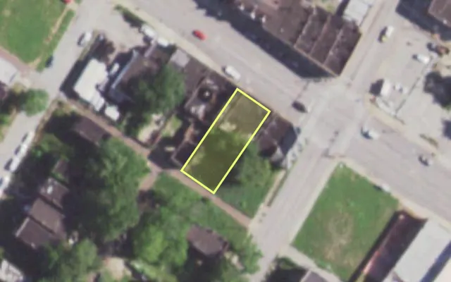 Aerial view of 5806 DR MARTIN LUTHER KING DR — vacant lot, St. Louis with approximate parcel outline