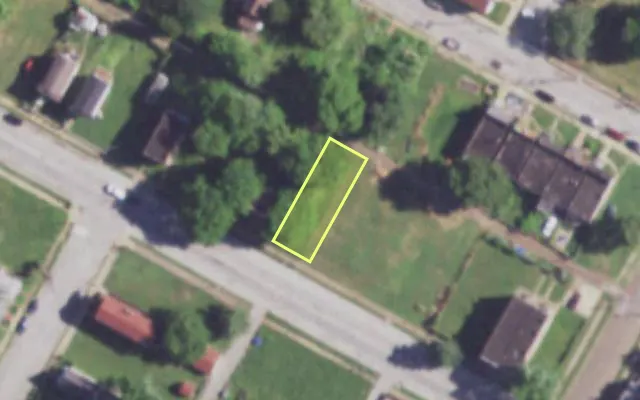 Aerial view of 3725 LEE AV — vacant lot, St. Louis with approximate parcel outline