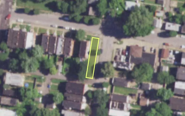 Aerial view of 3128 WINNEBAGO ST — vacant lot, St. Louis with approximate parcel outline