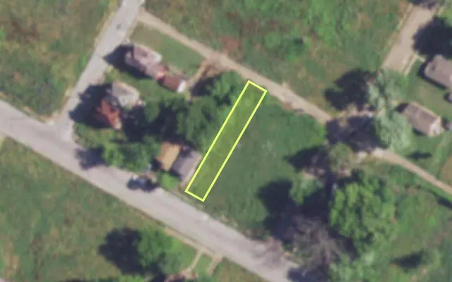 Aerial view of 4321 LABADIE AV — vacant lot, St. Louis with approximate parcel outline