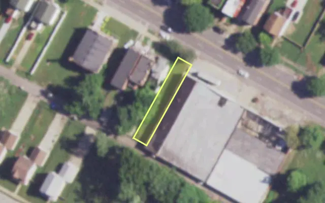 Aerial view of 4006 PAGE BLVD — vacant lot, St. Louis with approximate parcel outline