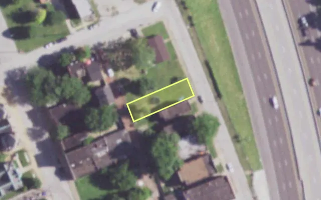 Aerial view of 3519 N 11TH ST — vacant lot, St. Louis with approximate parcel outline