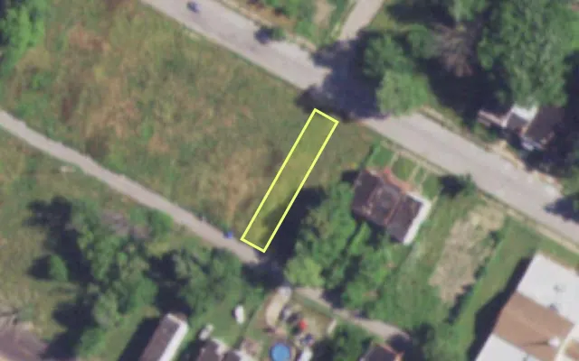 Aerial view of 4242 W LABADIE AV — vacant lot, St. Louis with approximate parcel outline