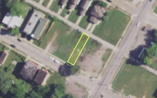 Aerial view of 3911 NORTH MARKET ST — vacant lot, St. Louis with approximate parcel outline