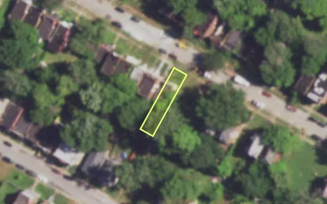 Aerial view of 4766 NORTHLAND AV — vacant lot, St. Louis with approximate parcel outline