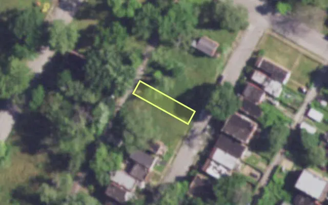 Aerial view of 3129 ROLLA PL — vacant lot, St. Louis with approximate parcel outline