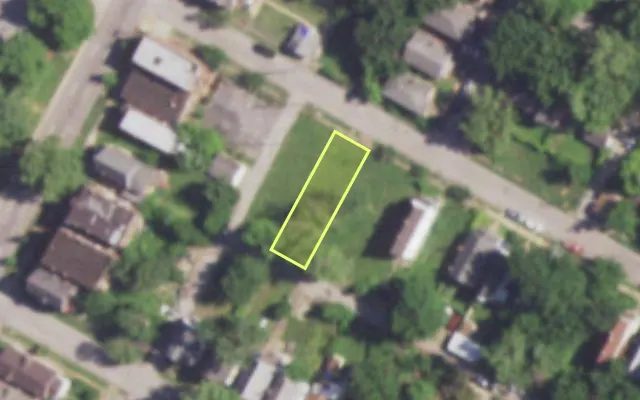 Aerial view of 4960 FARLIN AV — vacant lot, St. Louis with approximate parcel outline