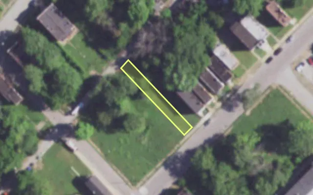 Aerial view of 2117 E COLLEGE AV — vacant lot, St. Louis with approximate parcel outline