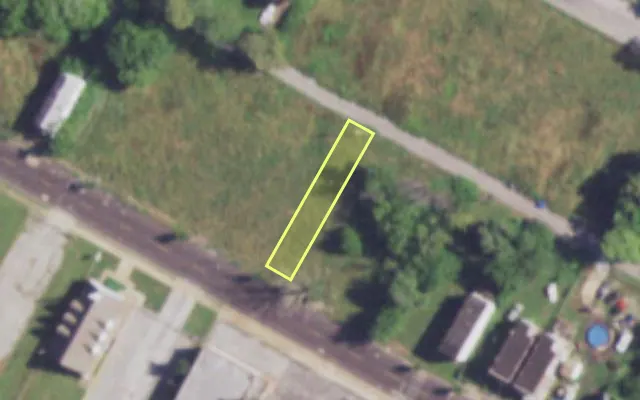 Aerial view of 4331 W ST LOUIS AV — vacant lot, St. Louis with approximate parcel outline