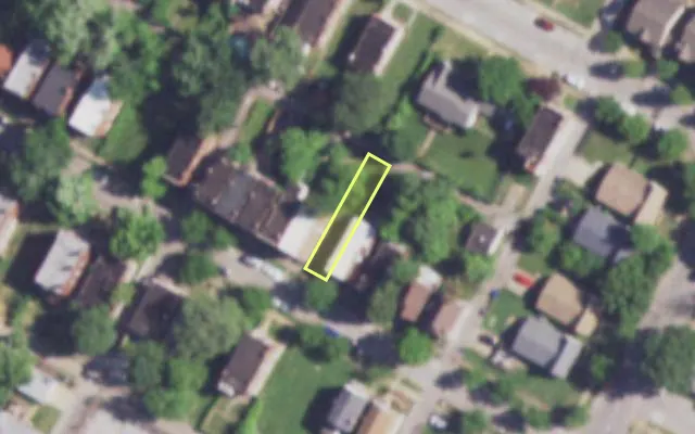 Aerial view of 4425 FARLIN AV — vacant lot, St. Louis with approximate parcel outline