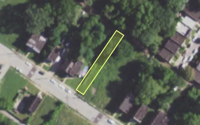 Aerial view of 5961 RIDGE AV — vacant lot, St. Louis with approximate parcel outline