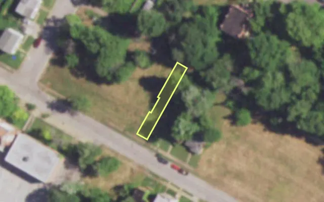 Aerial view of 4577 KENNERLY AV — vacant lot, St. Louis with approximate parcel outline