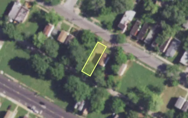 Aerial view of 4138 W PENROSE ST — vacant lot, St. Louis with approximate parcel outline