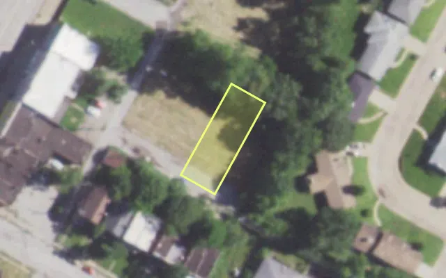 Aerial view of 5236 LABADIE AV — vacant lot, St. Louis with approximate parcel outline