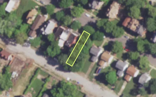 Aerial view of 4330 WEST BELLE PL — vacant lot, St. Louis with approximate parcel outline