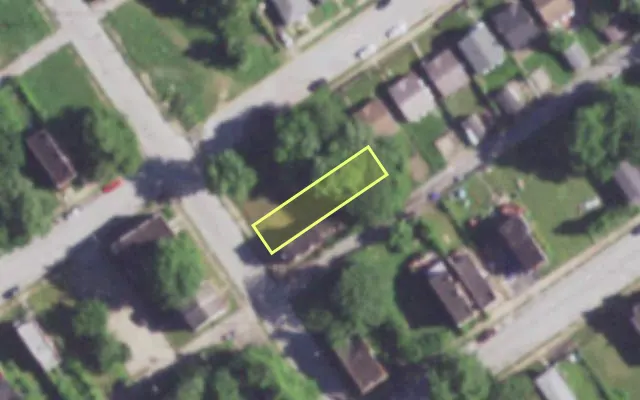 Aerial view of 4816 N 20TH ST — vacant lot, St. Louis with approximate parcel outline