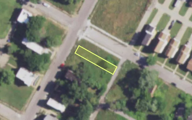 Aerial view of 1824 ANNIE MALONE DR — vacant lot, St. Louis with approximate parcel outline