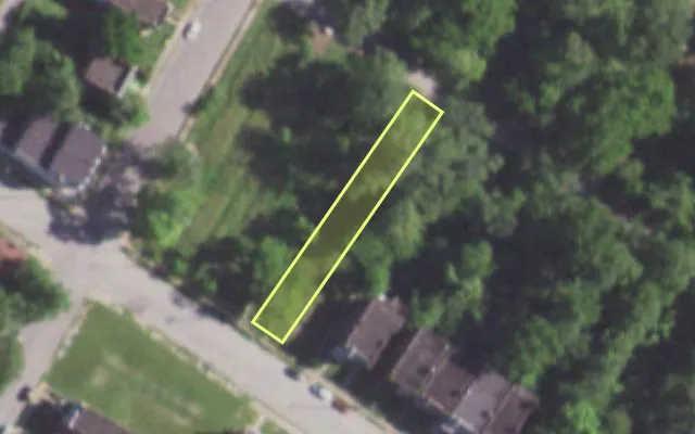 Aerial view of 5369 RIDGE AV — vacant lot, St. Louis with approximate parcel outline