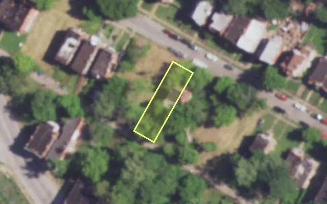 Aerial view of 4826 LABADIE AV — vacant lot, St. Louis with approximate parcel outline