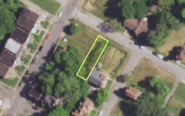 Aerial view of 4640 NORTH MARKET ST — vacant lot, St. Louis with approximate parcel outline