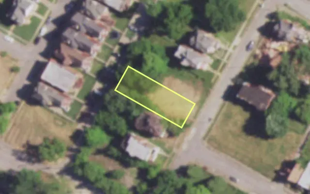 Aerial view of 1701 CORA AV — vacant lot, St. Louis with approximate parcel outline