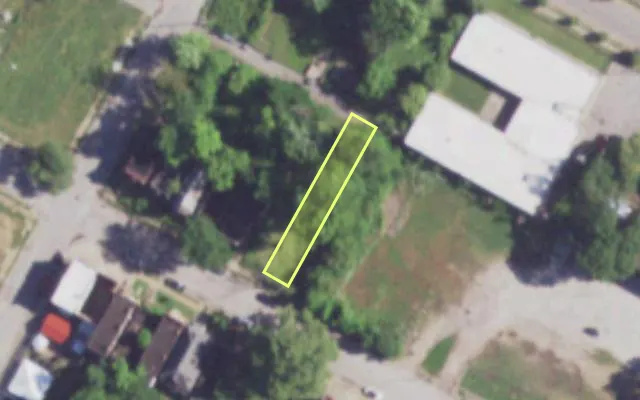 Aerial view of 3633 HEBERT ST — vacant lot, St. Louis with approximate parcel outline