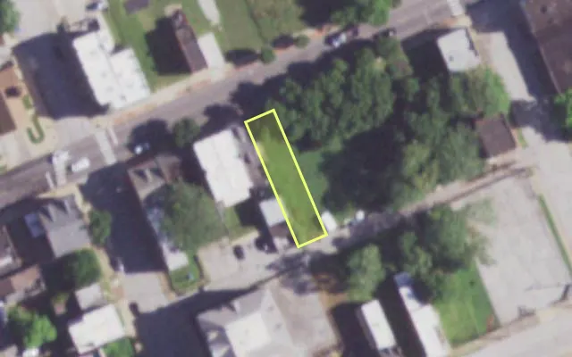 Aerial view of 1422 SALISBURY ST — vacant lot, St. Louis with approximate parcel outline