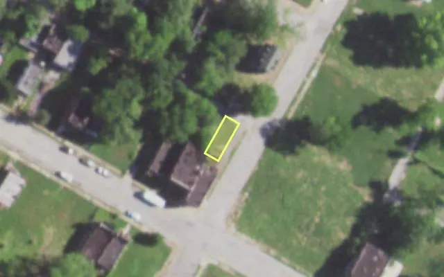 Aerial view of 2509 CLARA AV — vacant lot, St. Louis with approximate parcel outline