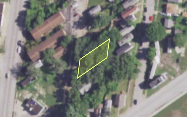 Aerial view of 8426 LOWELL LA — vacant lot, St. Louis with approximate parcel outline