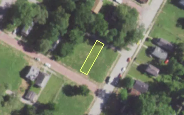 Aerial view of 5553 POWERS AV — vacant lot, St. Louis with approximate parcel outline