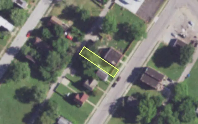 Aerial view of 4339 PRAIRIE AV — vacant lot, St. Louis with approximate parcel outline