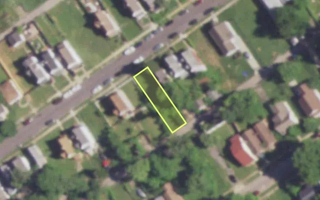 Aerial view of 4730 BEACON AV — vacant lot, St. Louis with approximate parcel outline