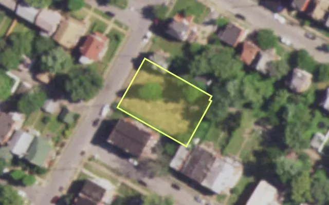 Aerial view of 2718 N EUCLID AV — vacant lot, St. Louis with approximate parcel outline