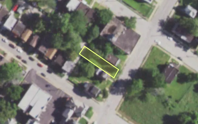 Aerial view of 1387 HAMILTON BLVD — vacant lot, St. Louis with approximate parcel outline