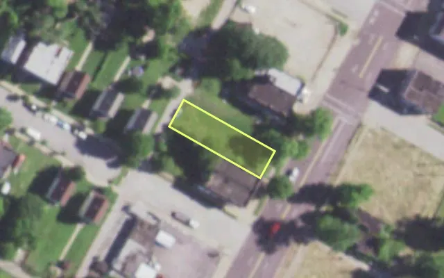 Aerial view of 1705 UNION BLVD — vacant lot, St. Louis with approximate parcel outline